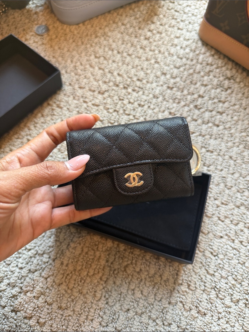 CHANEL Black Quilted Caviar Leather Key Pouch with Gold CC - Picture 3 of 7